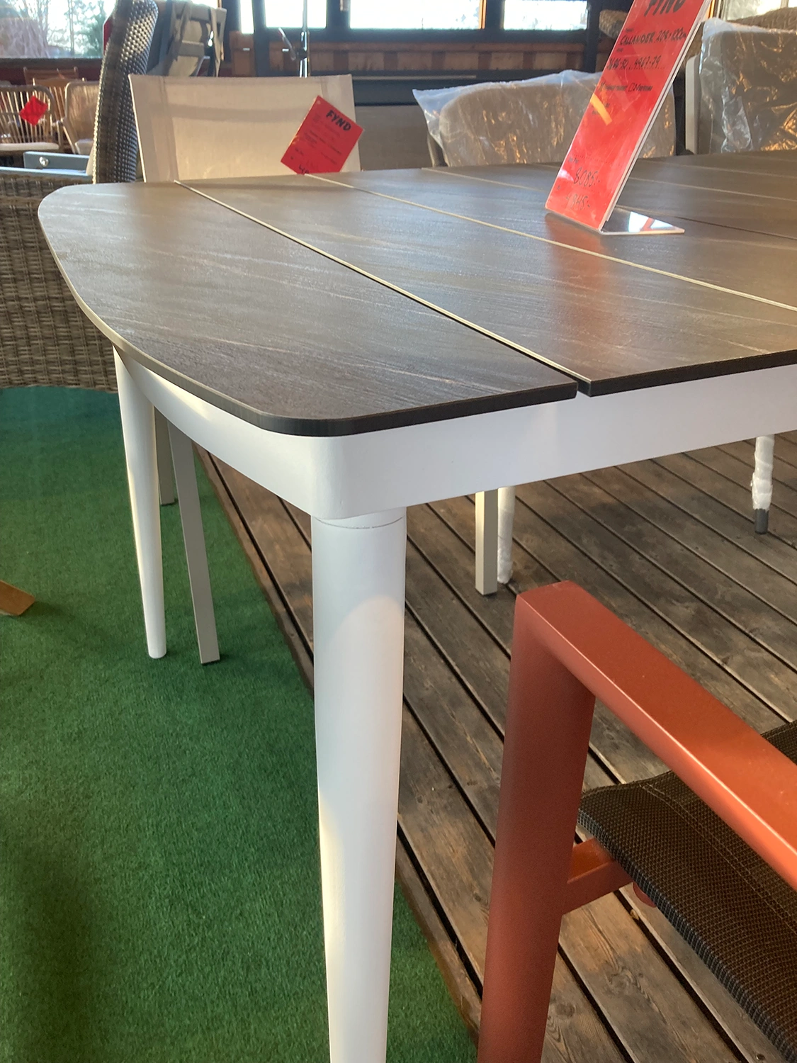 Callander matbord vit/mörk sten 208x100 cm