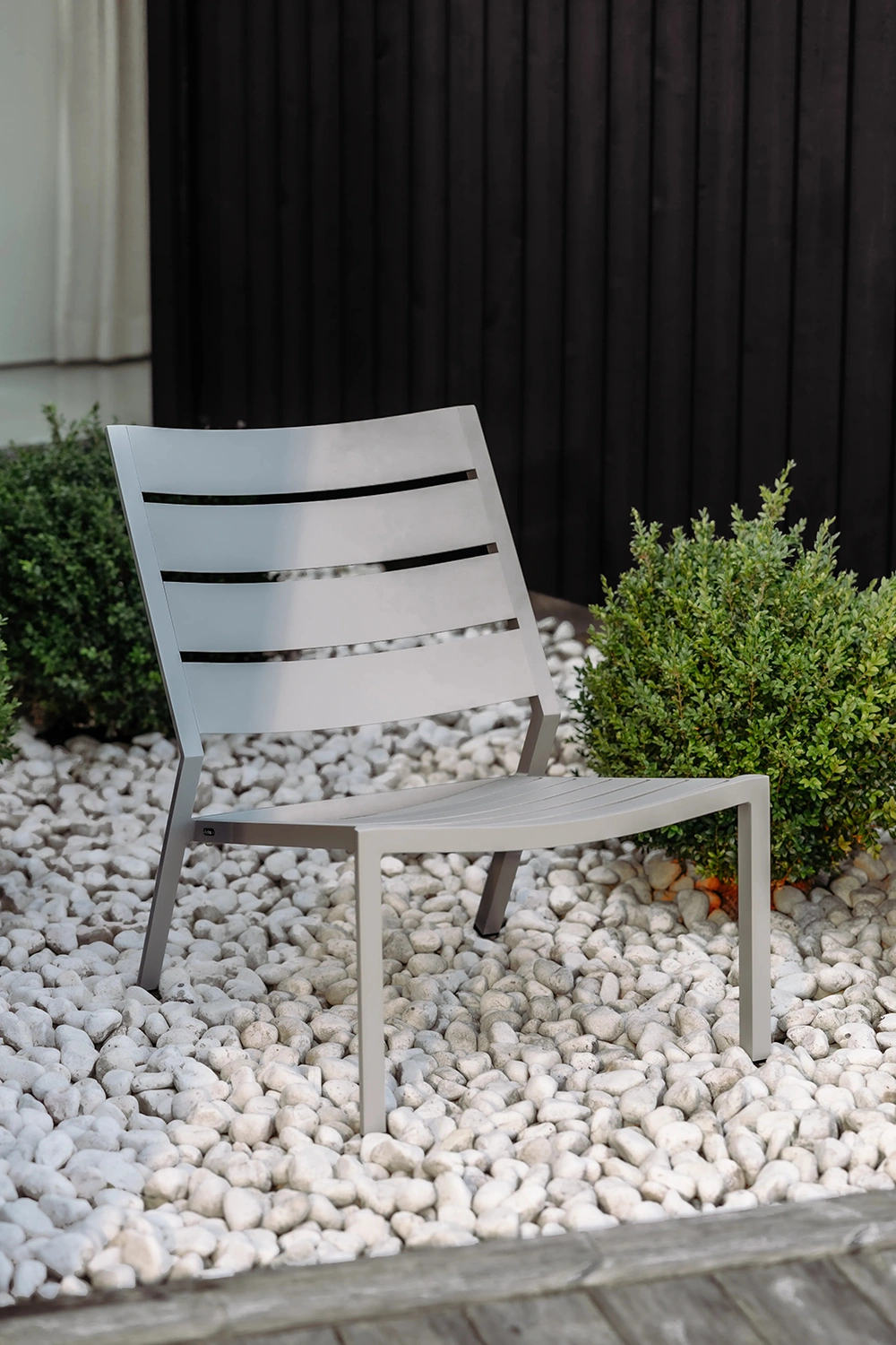 Delia loungefåtölj ljusgrå