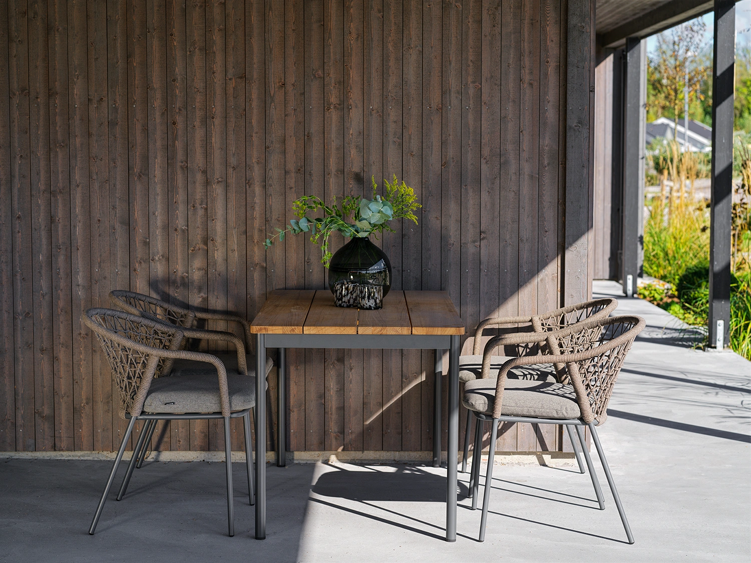 Nox cafébord antracit/bambu 125x70 cm