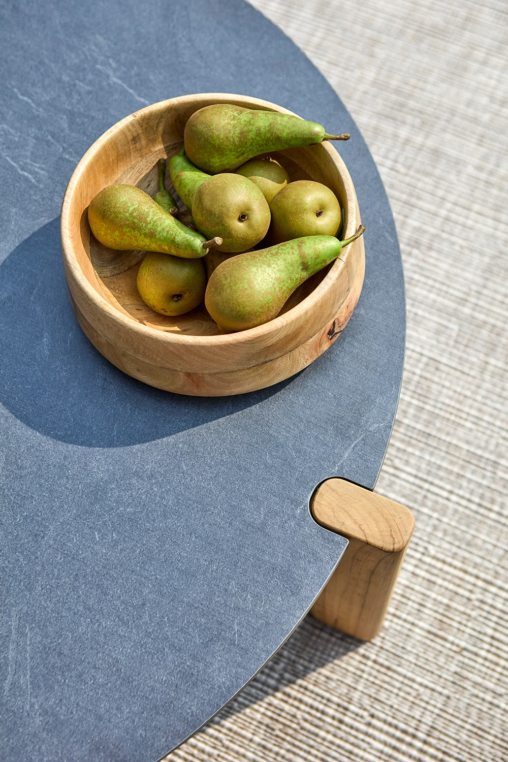 Domino soffbord antracit/teak Ø90 cm