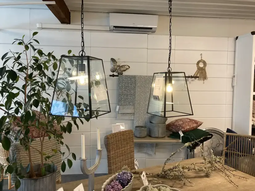 Slim city taklampa svart