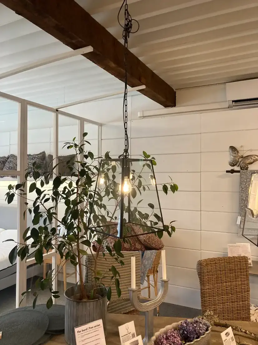 Slim city taklampa svart