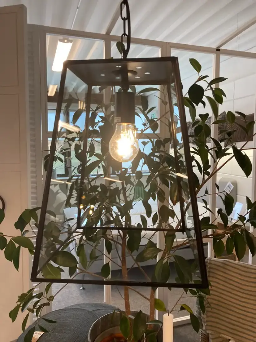 Slim city taklampa svart