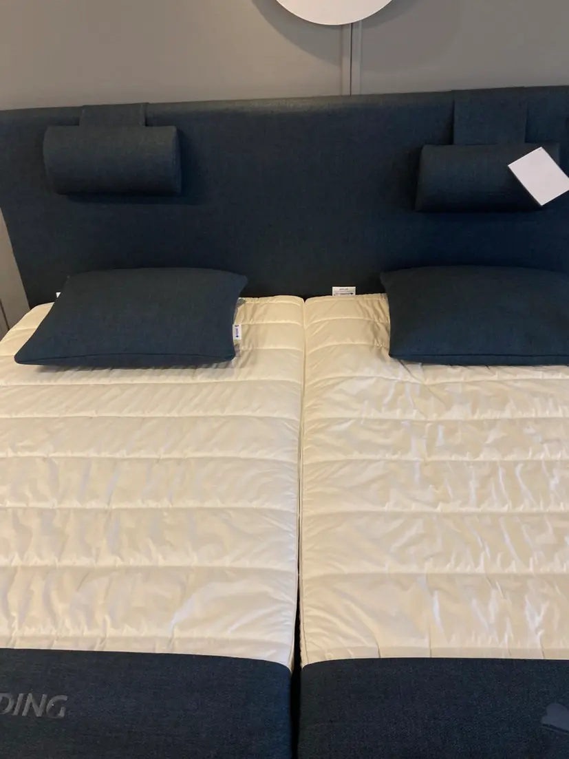 Original Plus förvaringssäng 180x200 / Eco Blå / Medium & Fast / Aktsam / Slät gavel