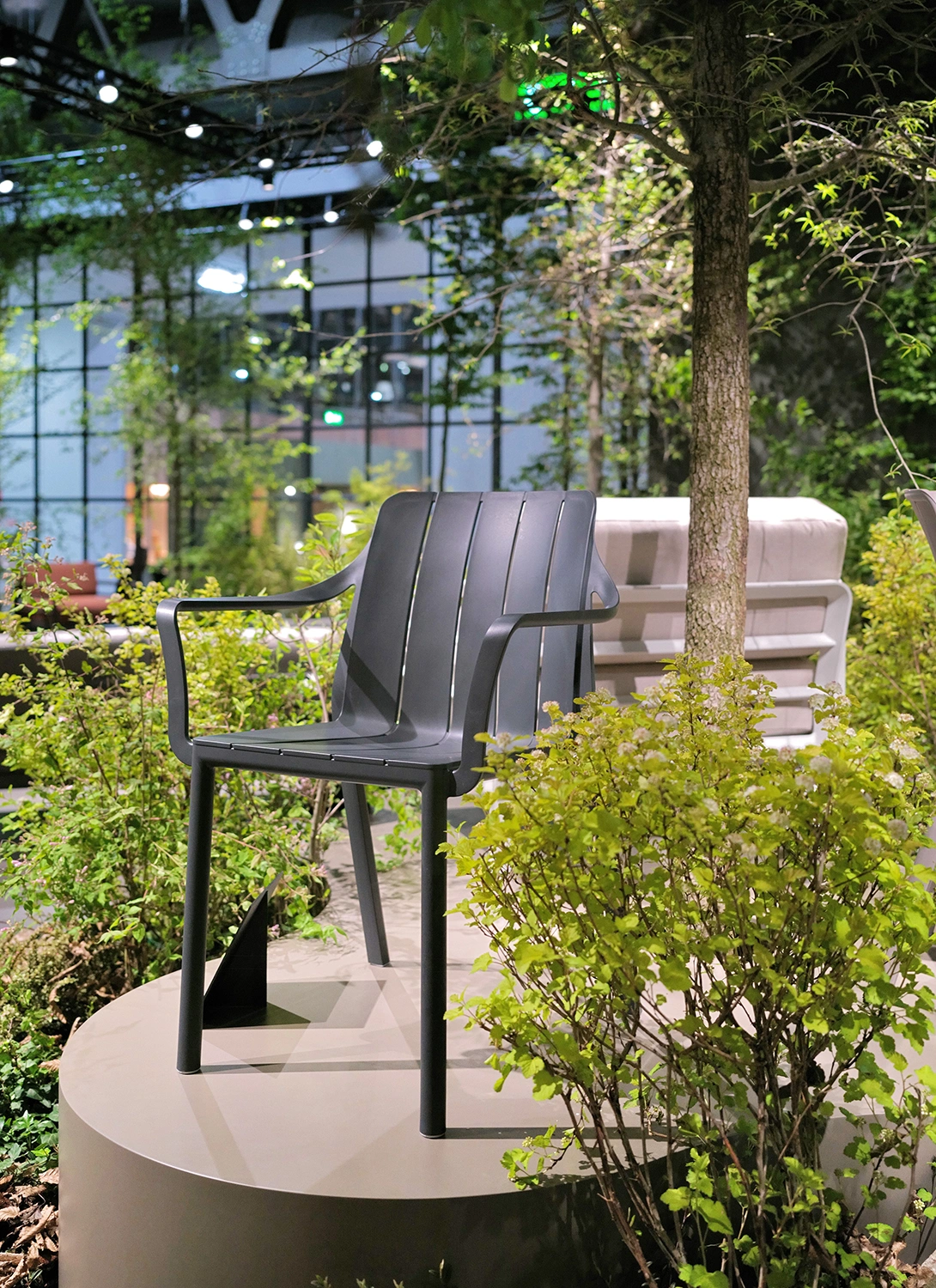 Tiberina karmstol antracit