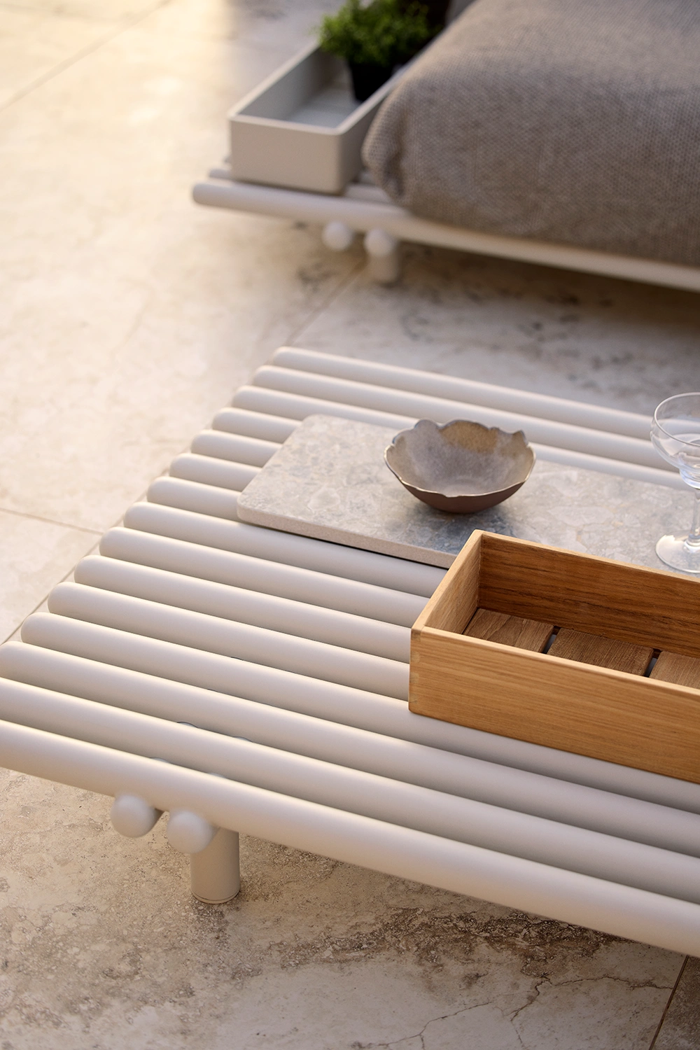 Sticks Platform soffbord alu sand