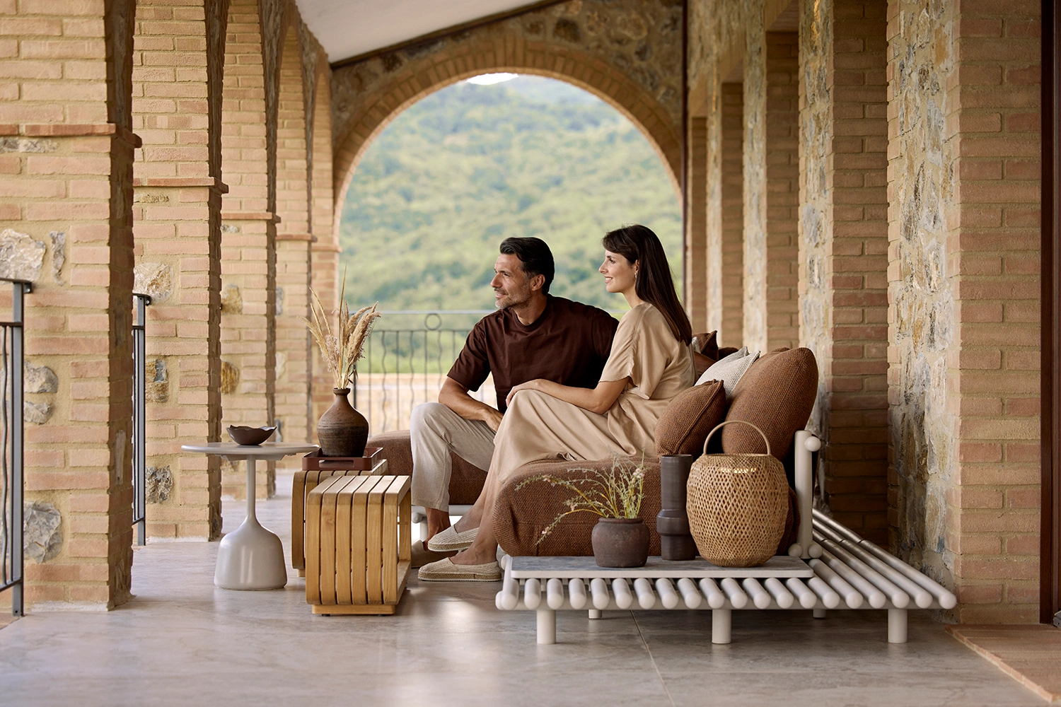 Sticks Platform divansoffa Alu sand inkl. dynor