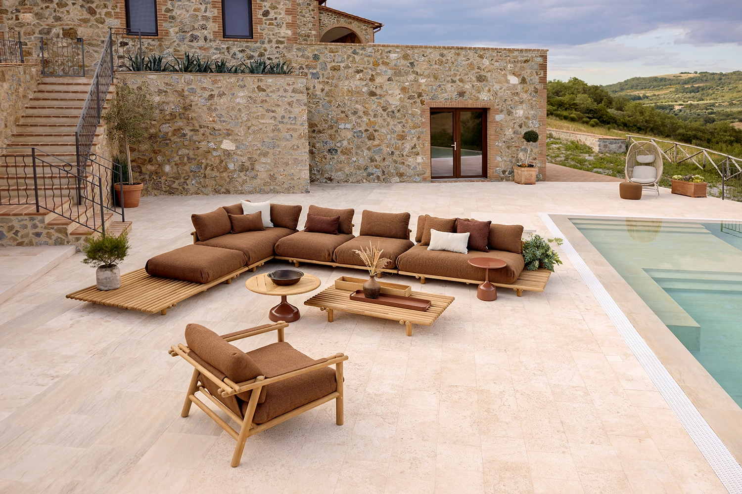 Sticks Platform hörnsoffa stor Teak inkl. dynor