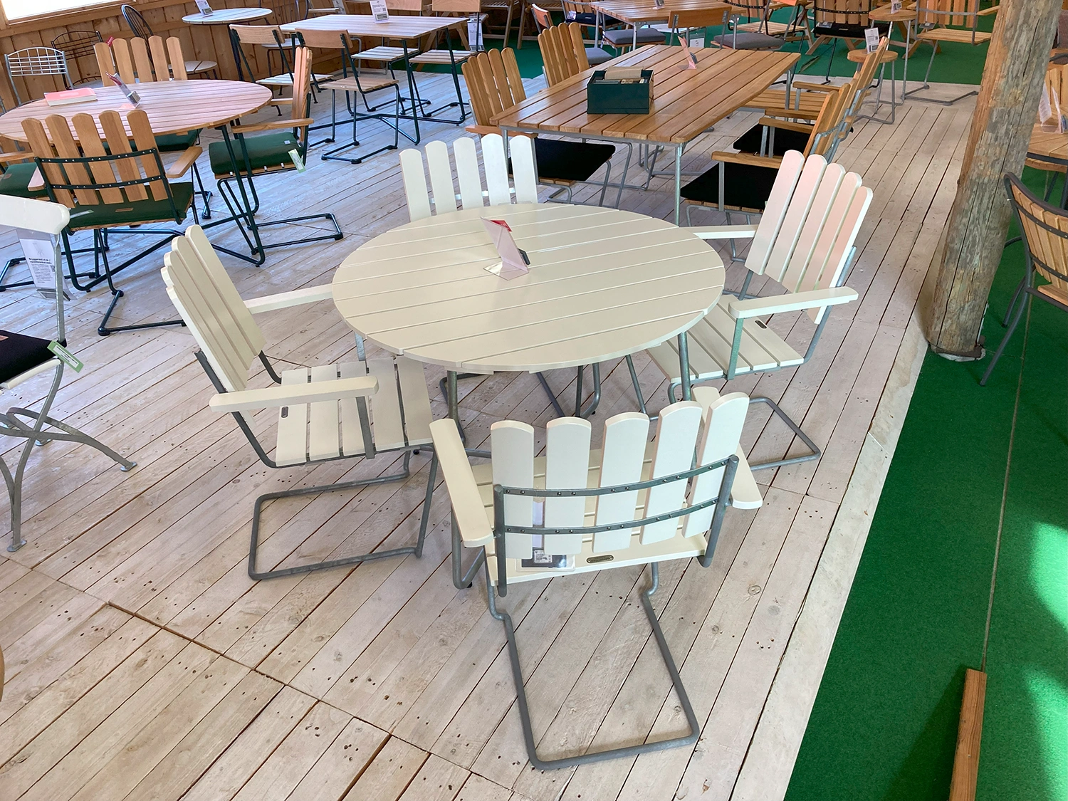 Klassikergrupp vit ek, Ø100 cm 4+1