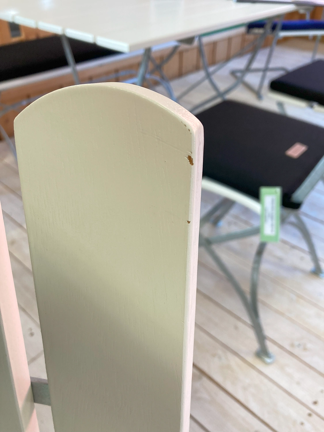 Klassikergrupp vit ek, Ø100 cm 4+1, inkl. dynor