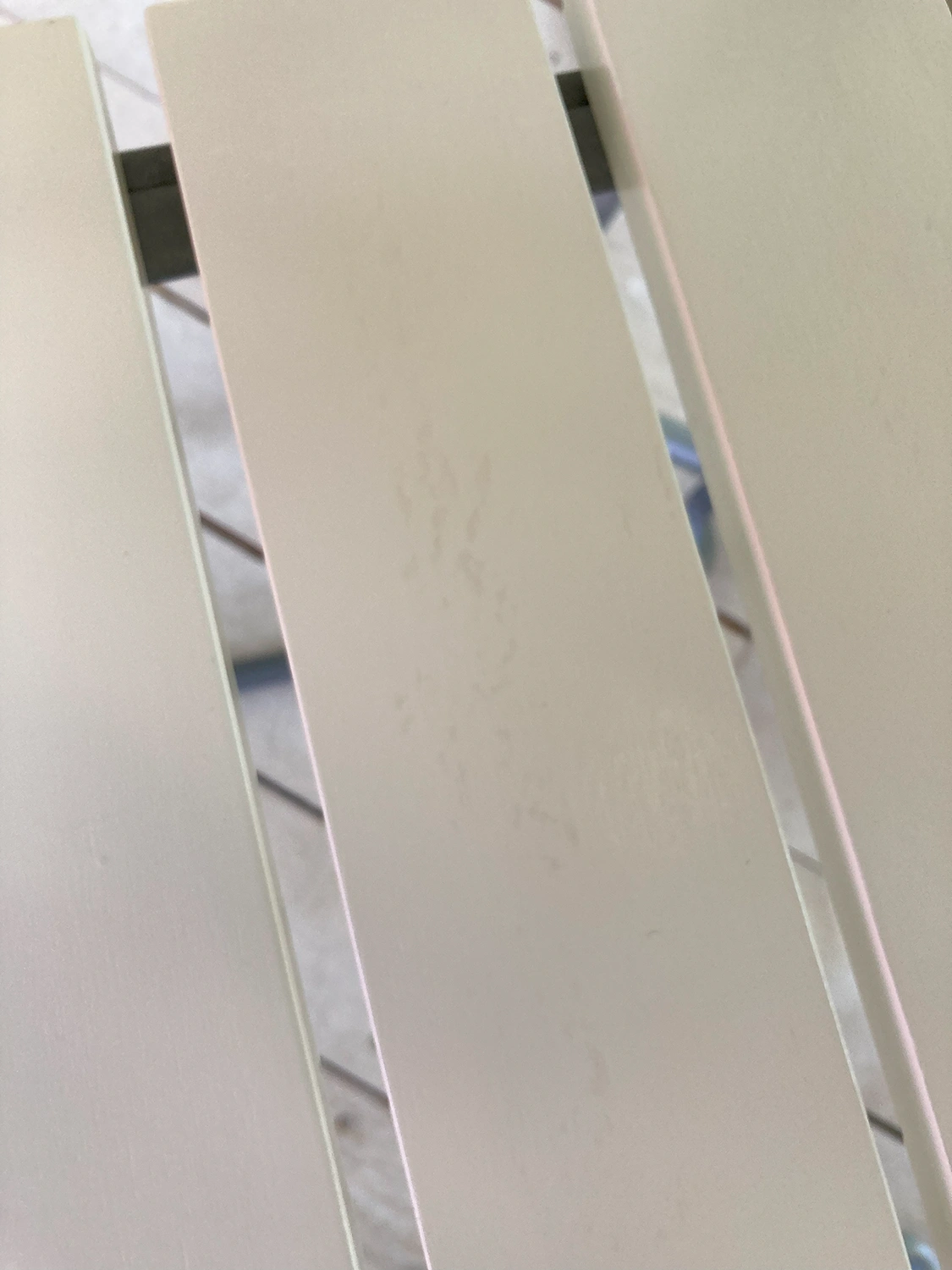 Klassikergrupp vit ek, Ø100 cm 4+1, inkl. dynor