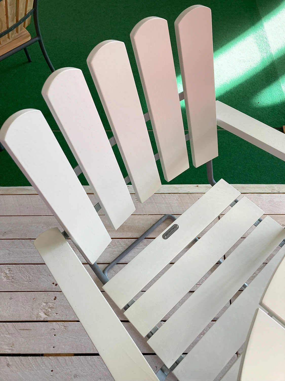 Klassikergrupp vit ek, Ø100 cm 4+1, inkl. dynor