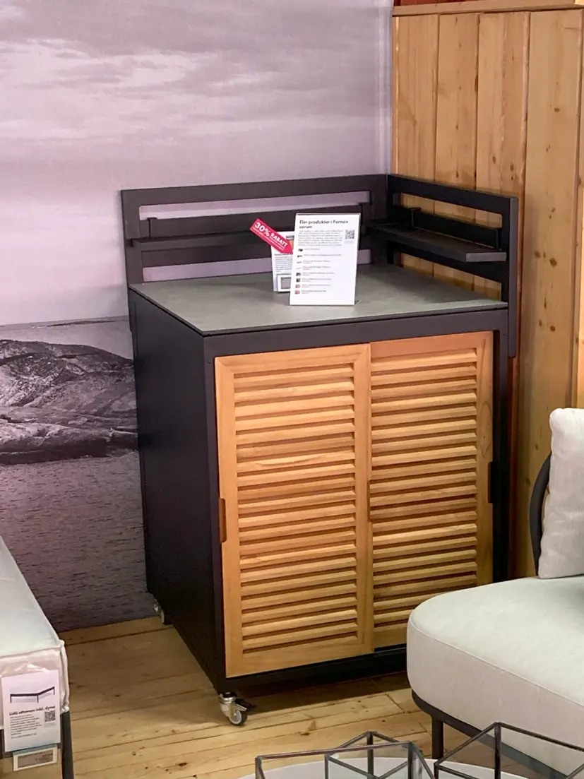 Fornax utekök hörn litet svart/teak
