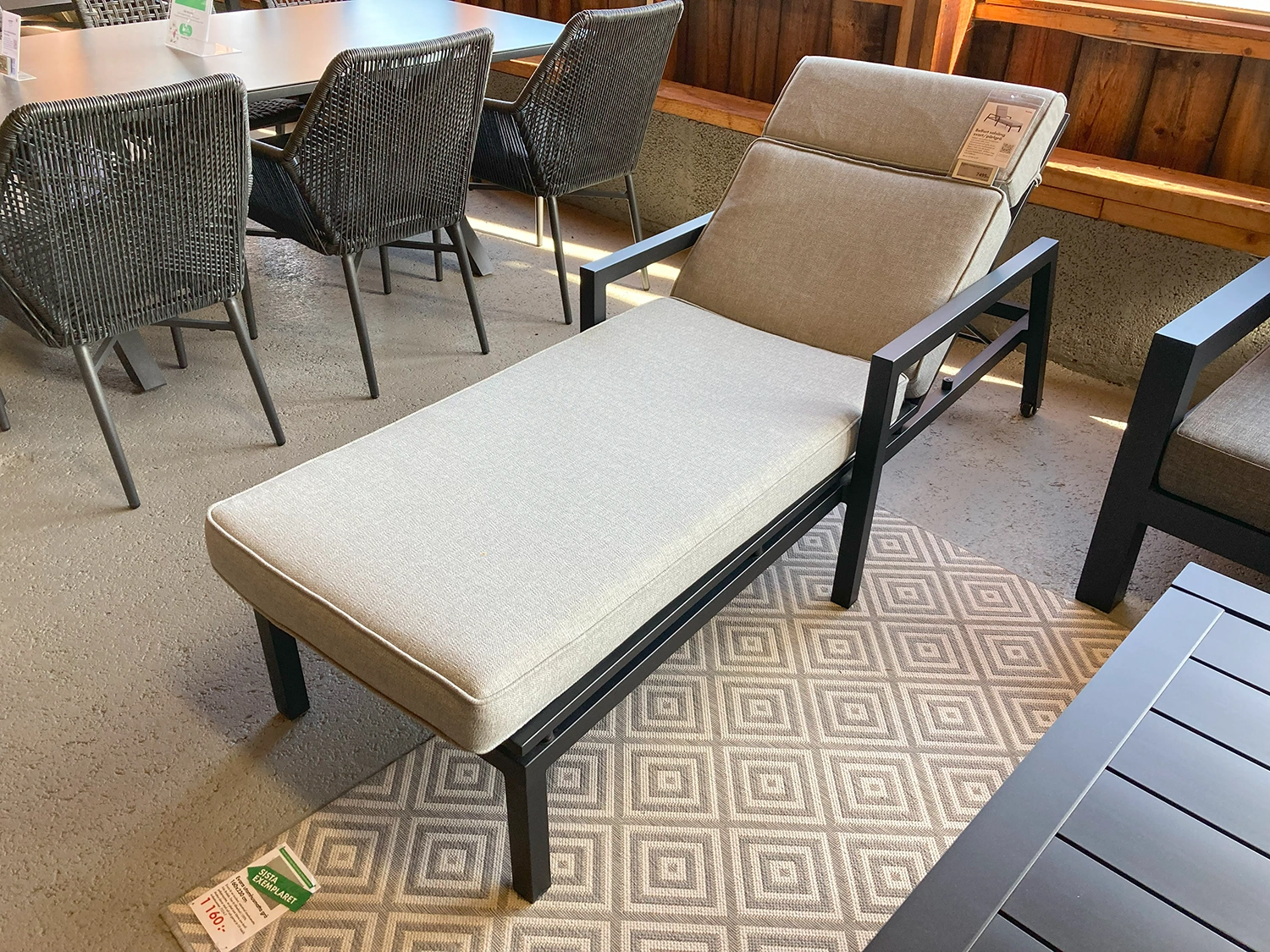 Belfort solsäng svart/pärlgrå
