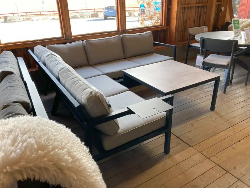 Belfort hörnsoffa svart/pärlgrå, inkl. soffbord