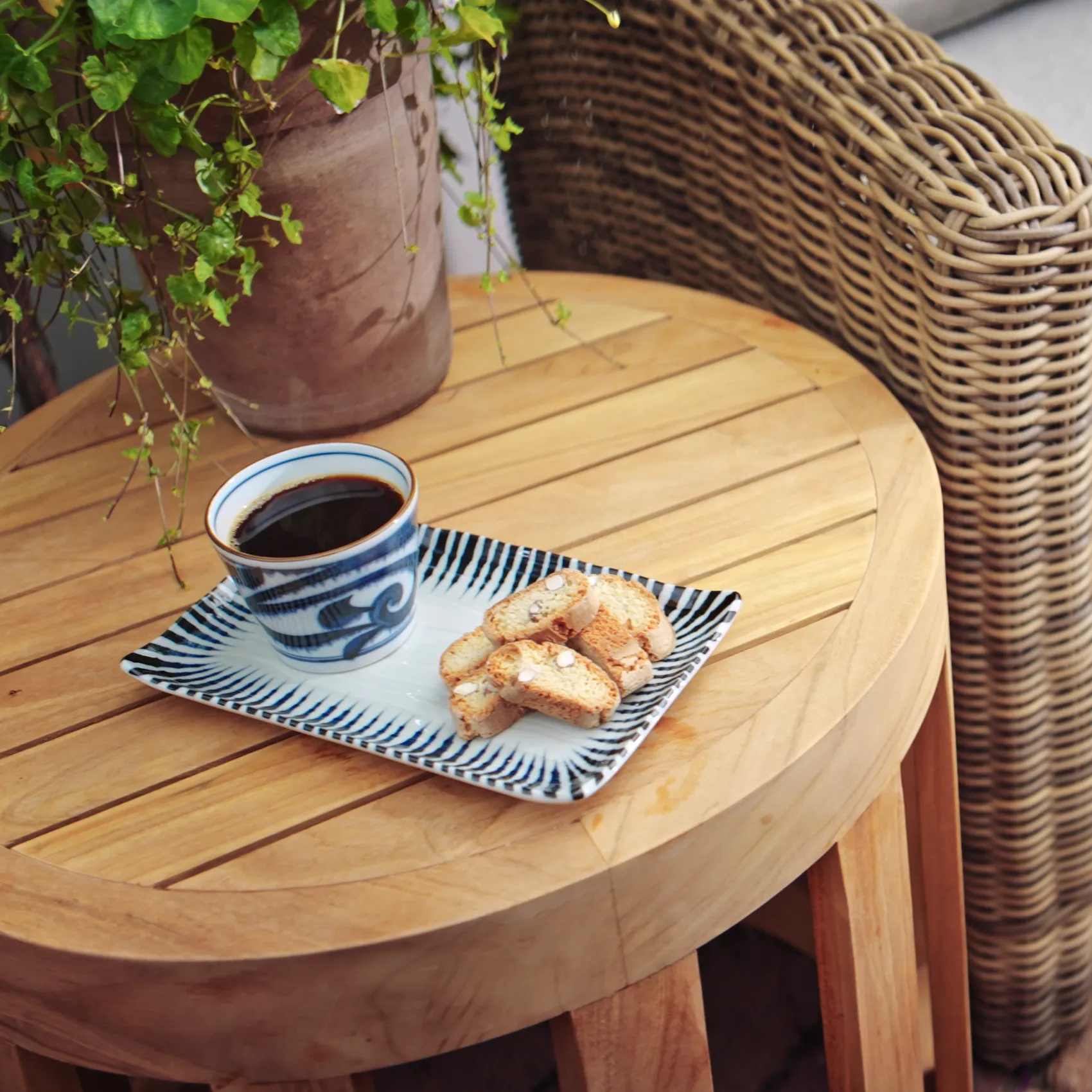 Himmelsnäs sidobord teak Ø50 cm