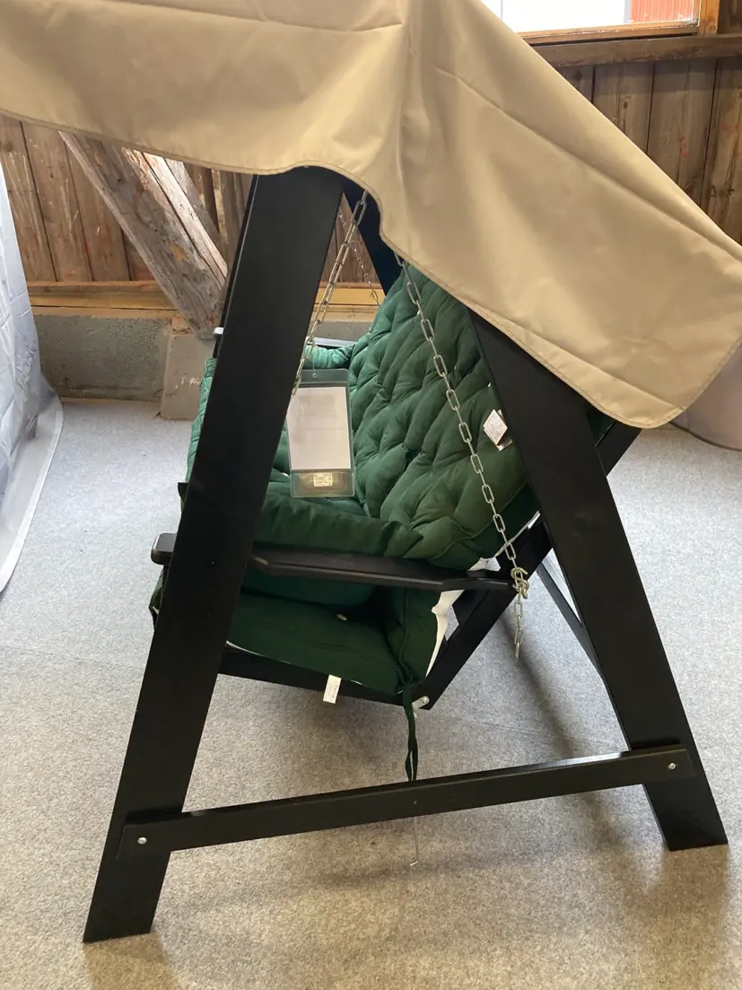 Kornhult hammock svart inkl. grått tak och gröna dynor