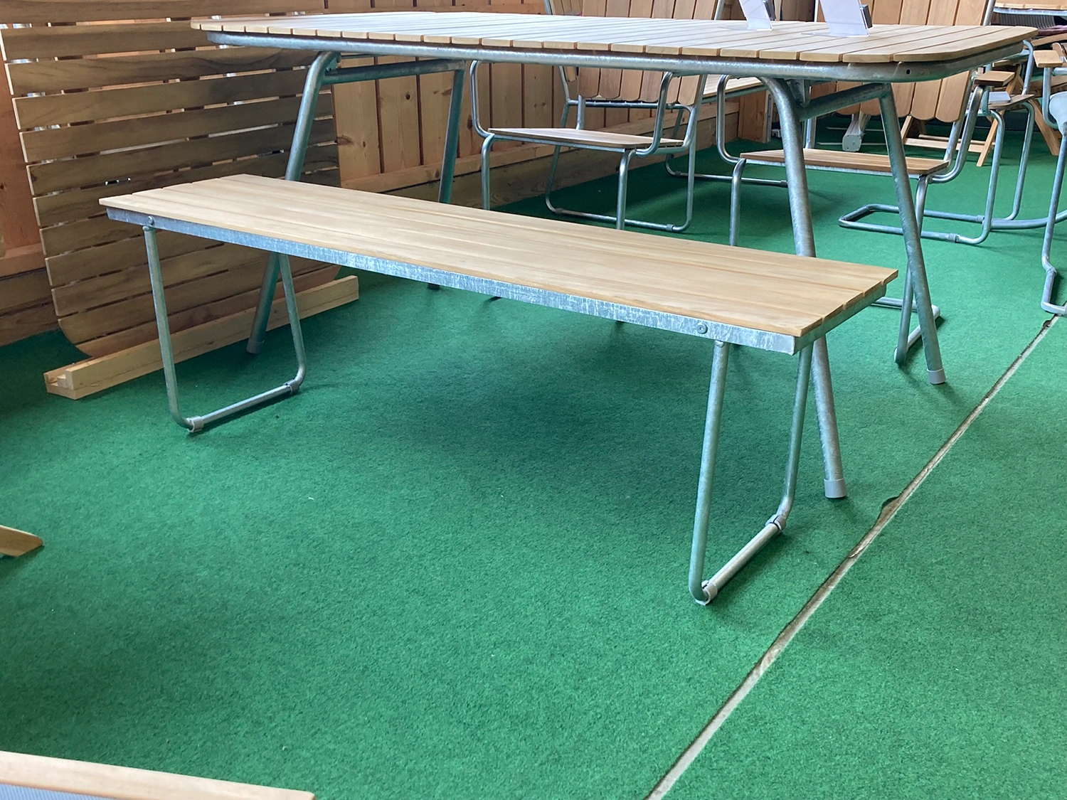 Sigtuna bänk teak/galv