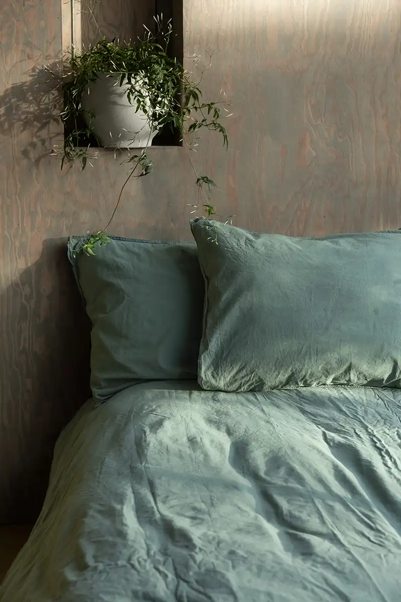 Crinkle bäddset mineral green, 150x210 + 50x60 cm
