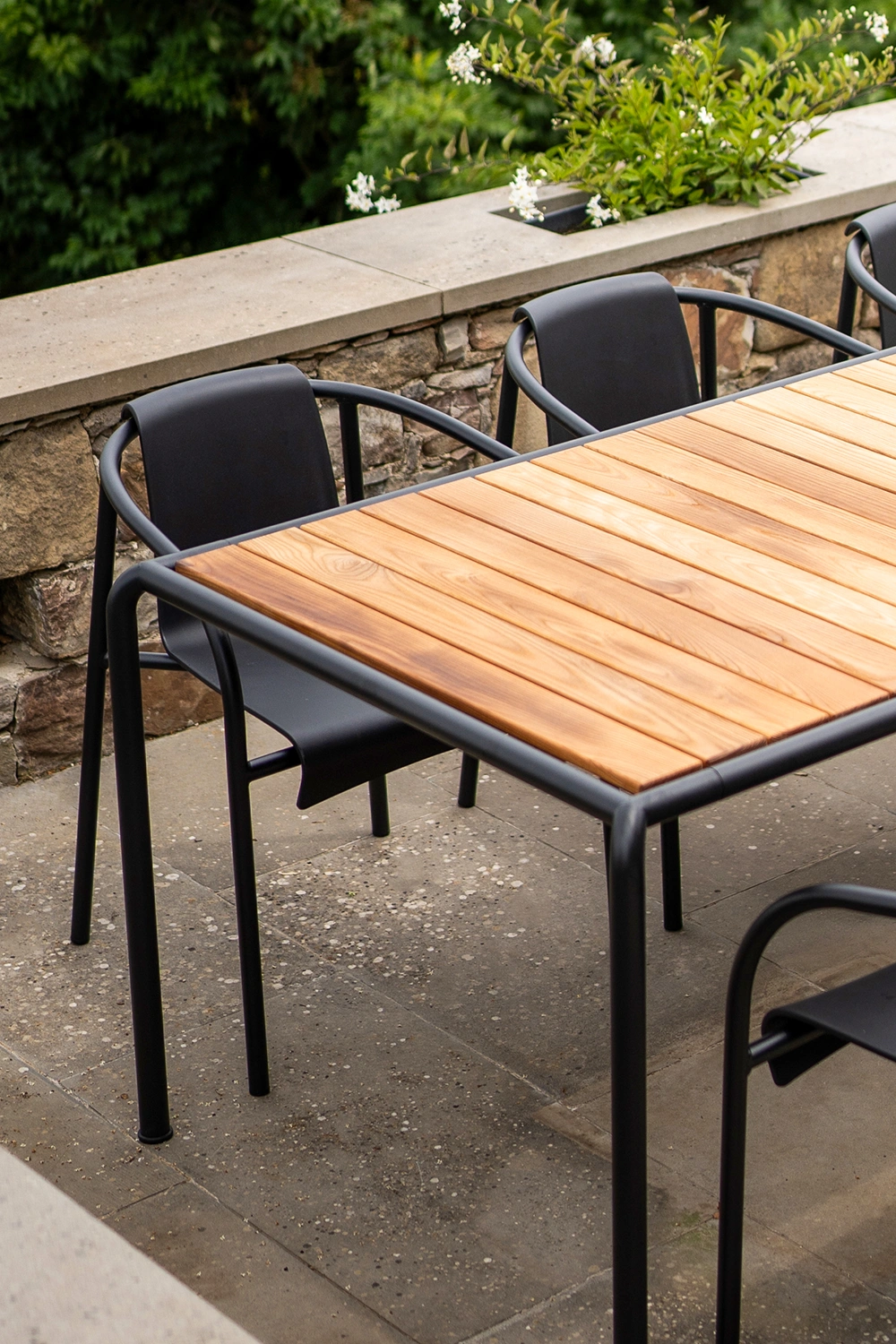 Avanti bord svart/furu 155x100 cm