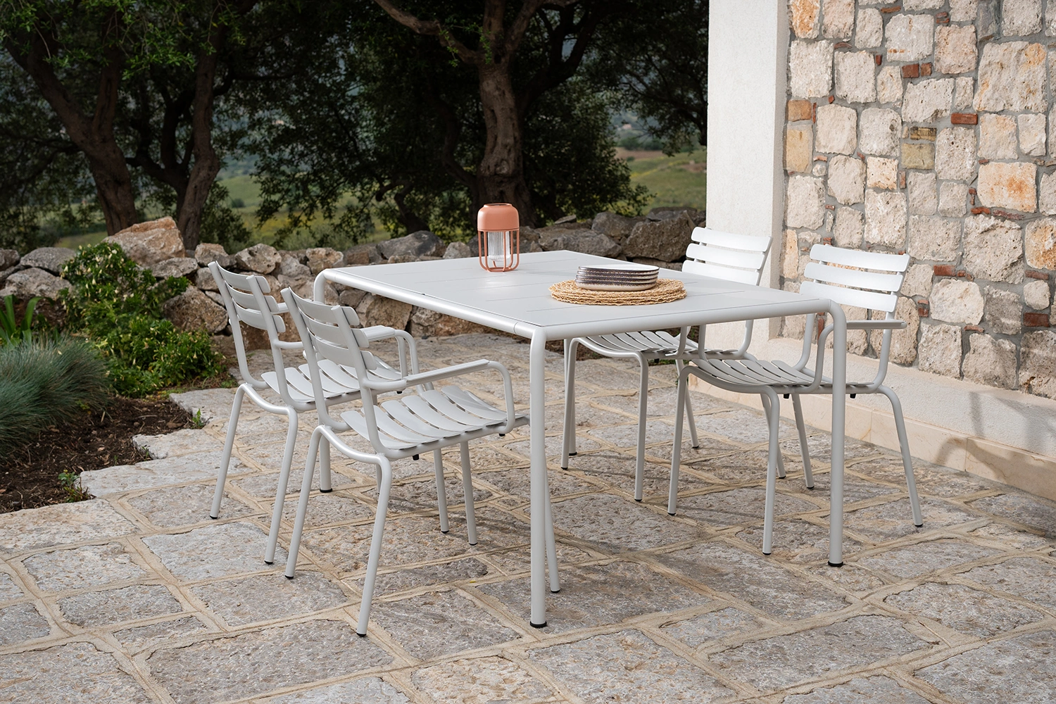 Avanti bord vit 155x100 cm