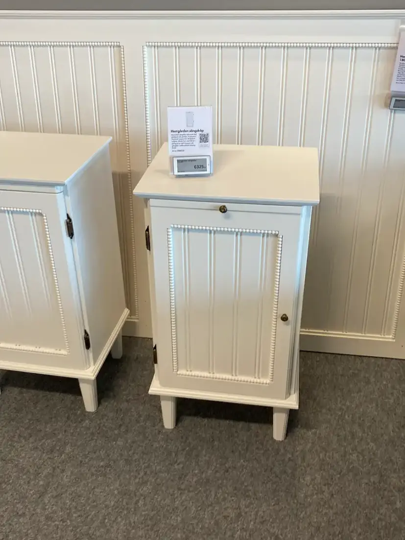 Herrgården sänggavel kritvit 180 cm, inkl. sängskåp