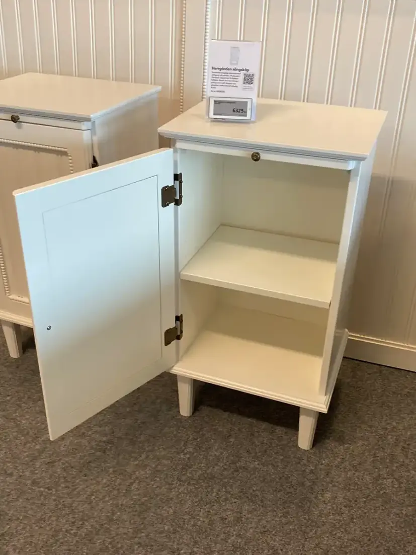 Herrgården sänggavel kritvit 180 cm, inkl. sängskåp