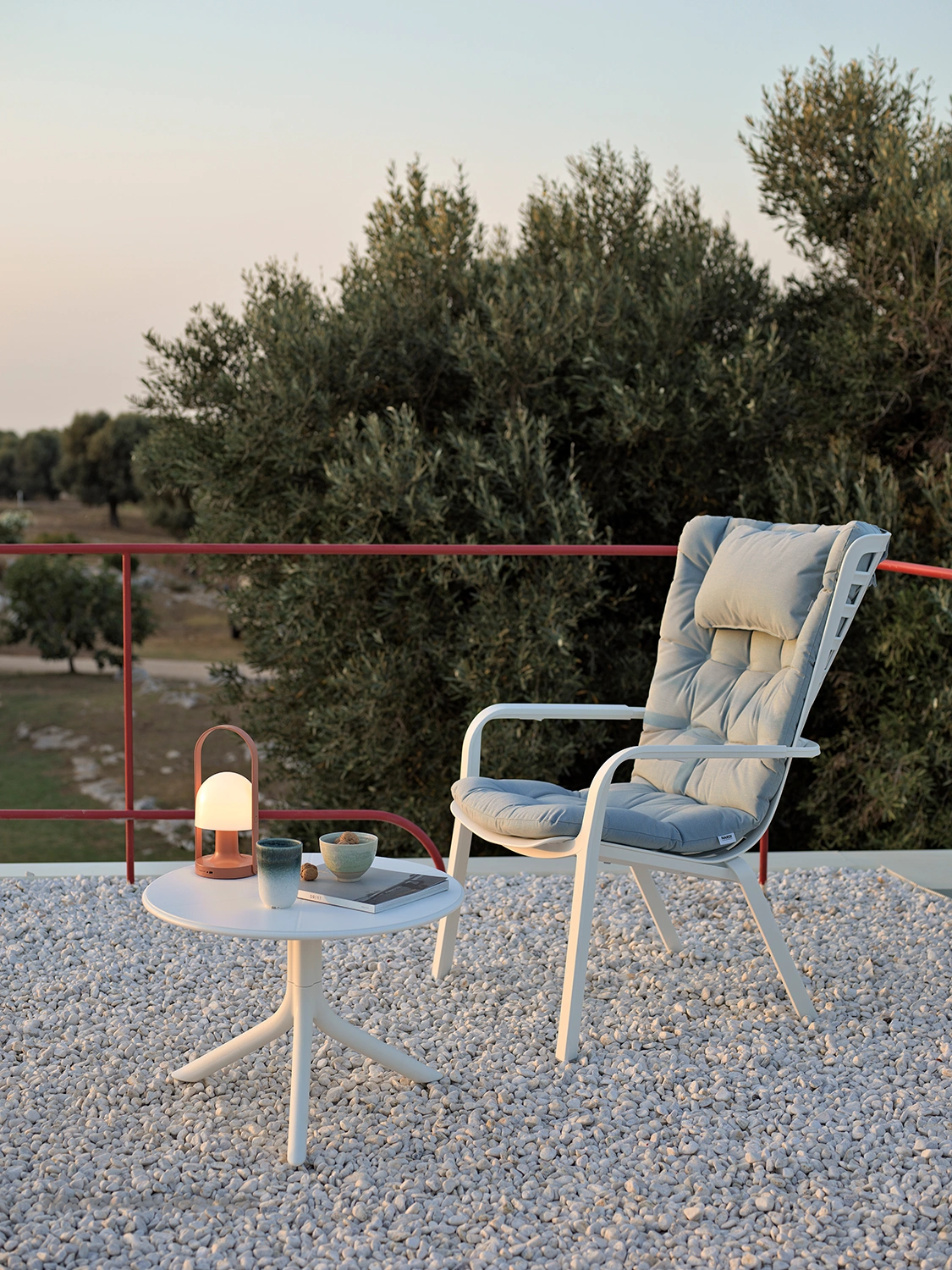 Spritz bord vit Ø60 cm, H40/76,5 cm