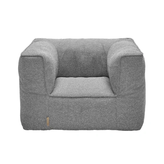 Grow fåtölj i bouclé stone framifrån.