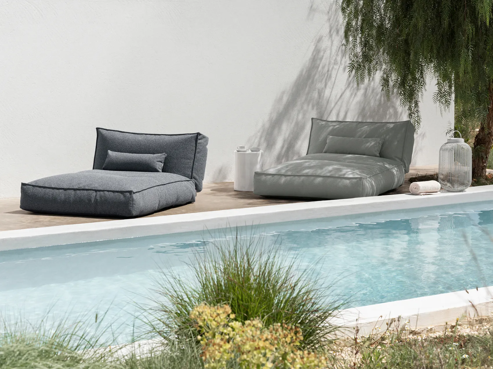 Bild på två stycken Stay dagbäddar 2-sits.