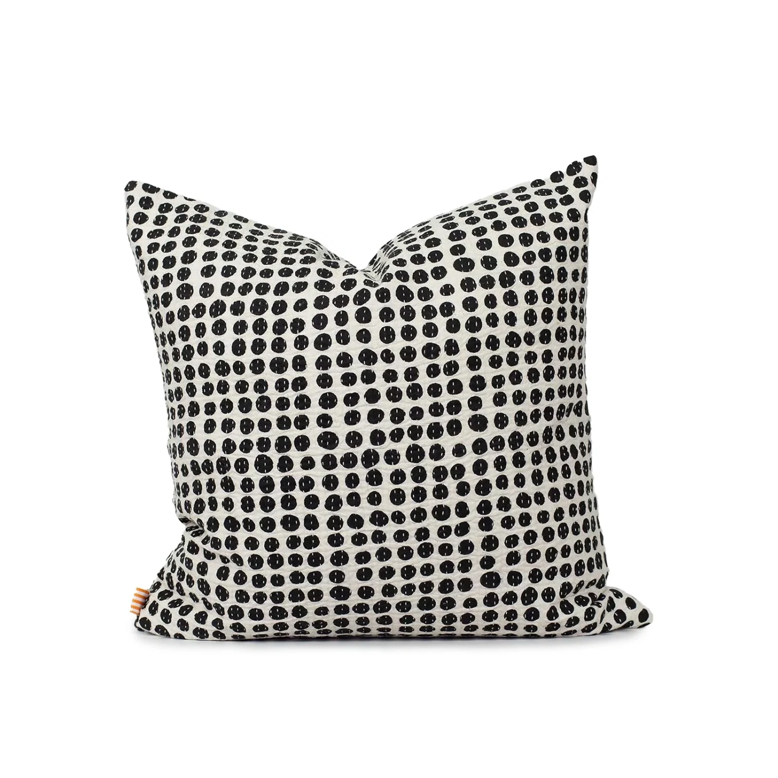 Dots quiltat kuddfodral vit/svart 50x50 cm