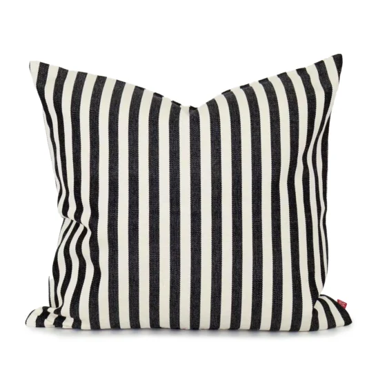 Donia kuddfodral svart/vit 50x50 cm