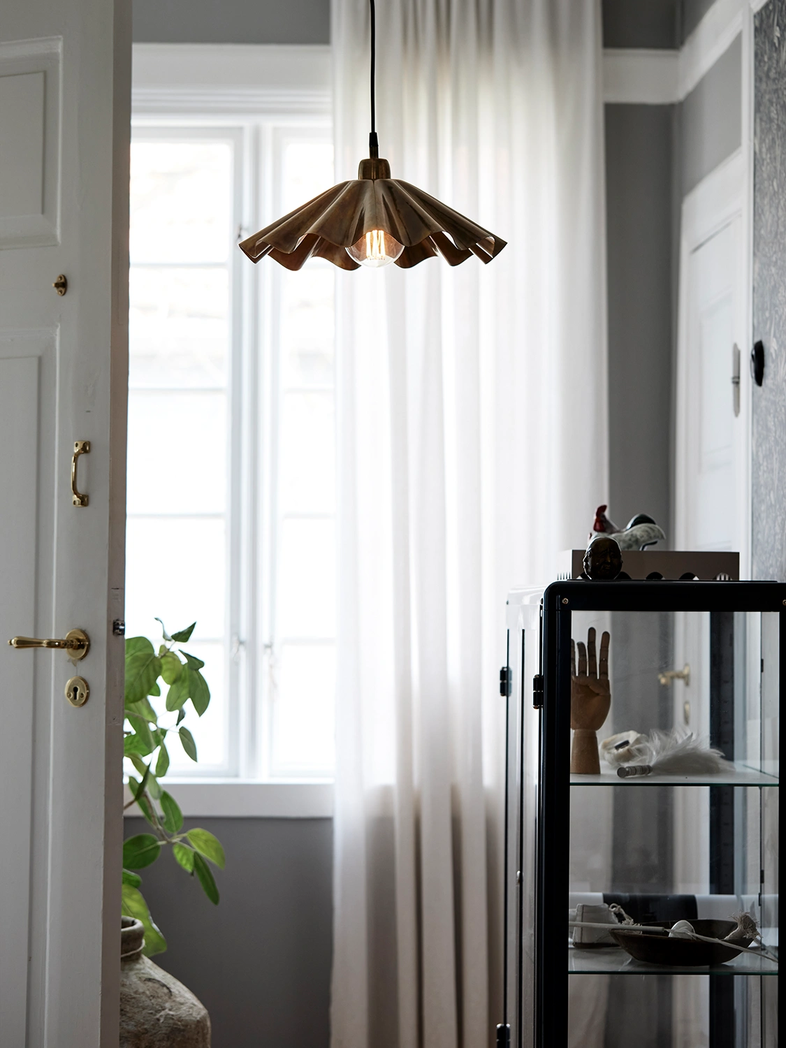 Aira taklampa mässing - 49 cm