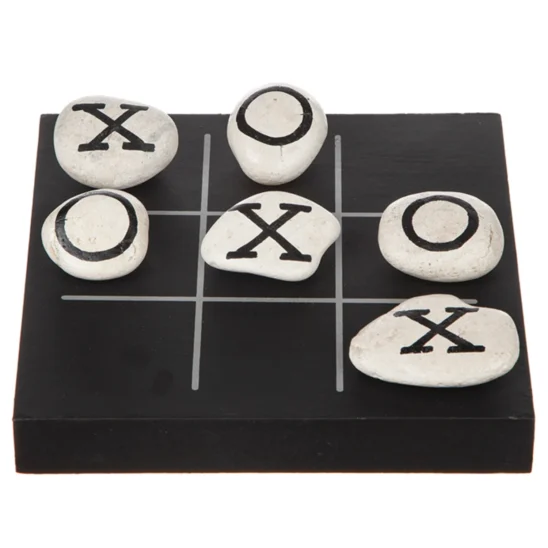 Different Design Tre i rad spel svart