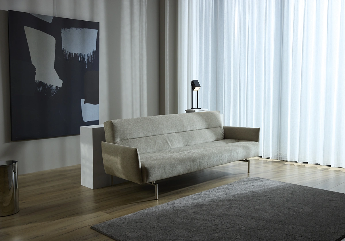 Jillis bäddsoffa med armstöd