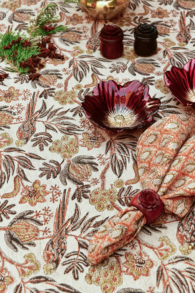 Bordsduk Linne Parrot rost, Ø220 cm