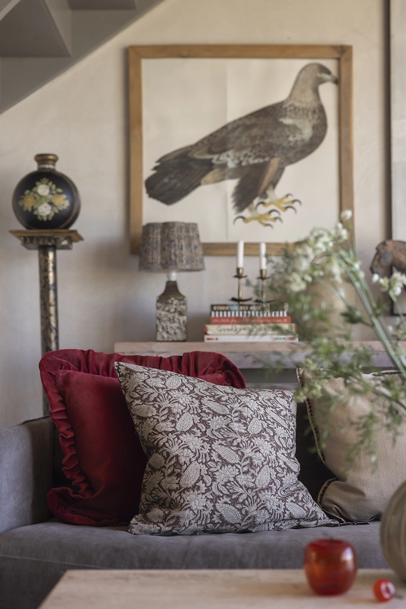 Kuddfodral Sammet med volang - röd, 48x48 cm