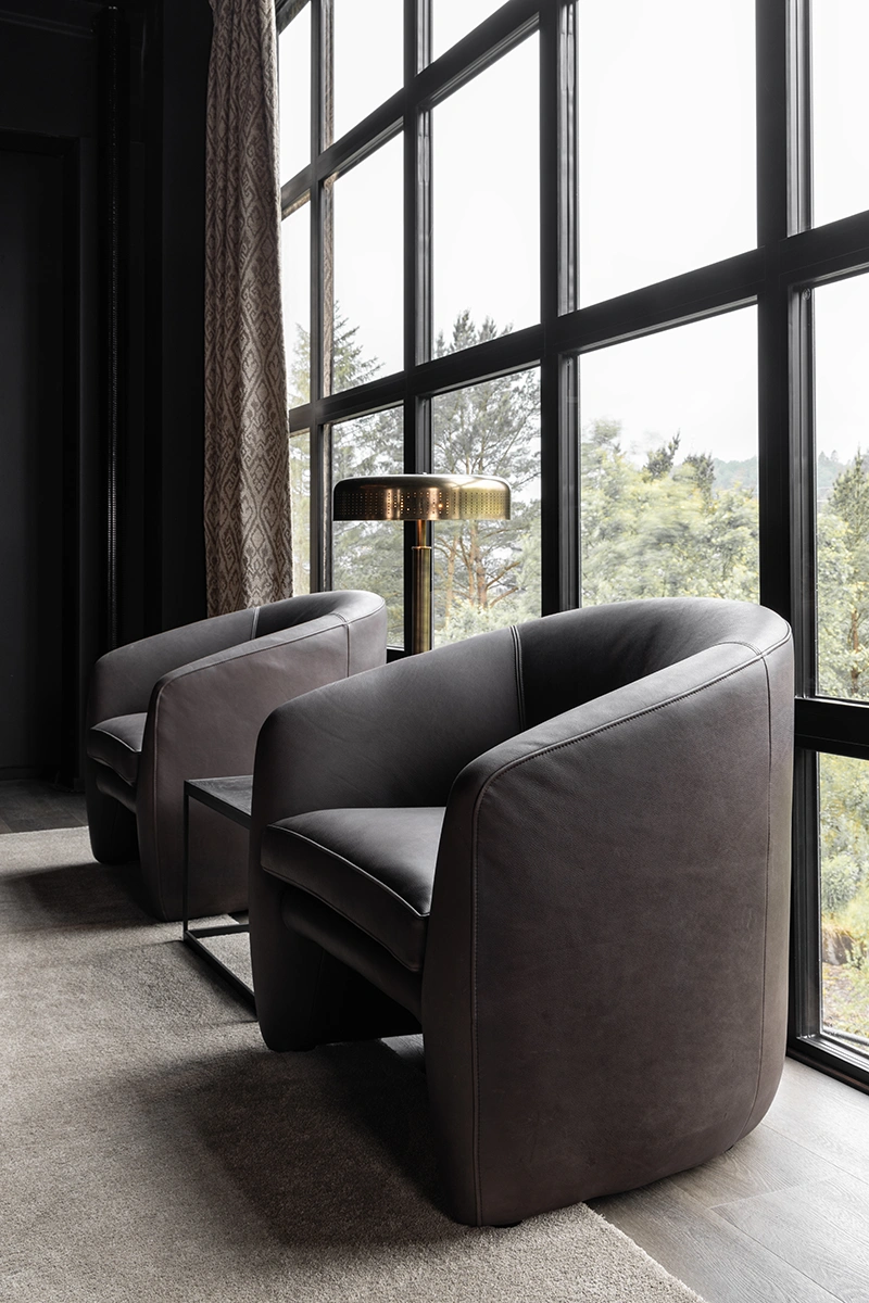 Ludlow skinnfåtölj HT Espresso