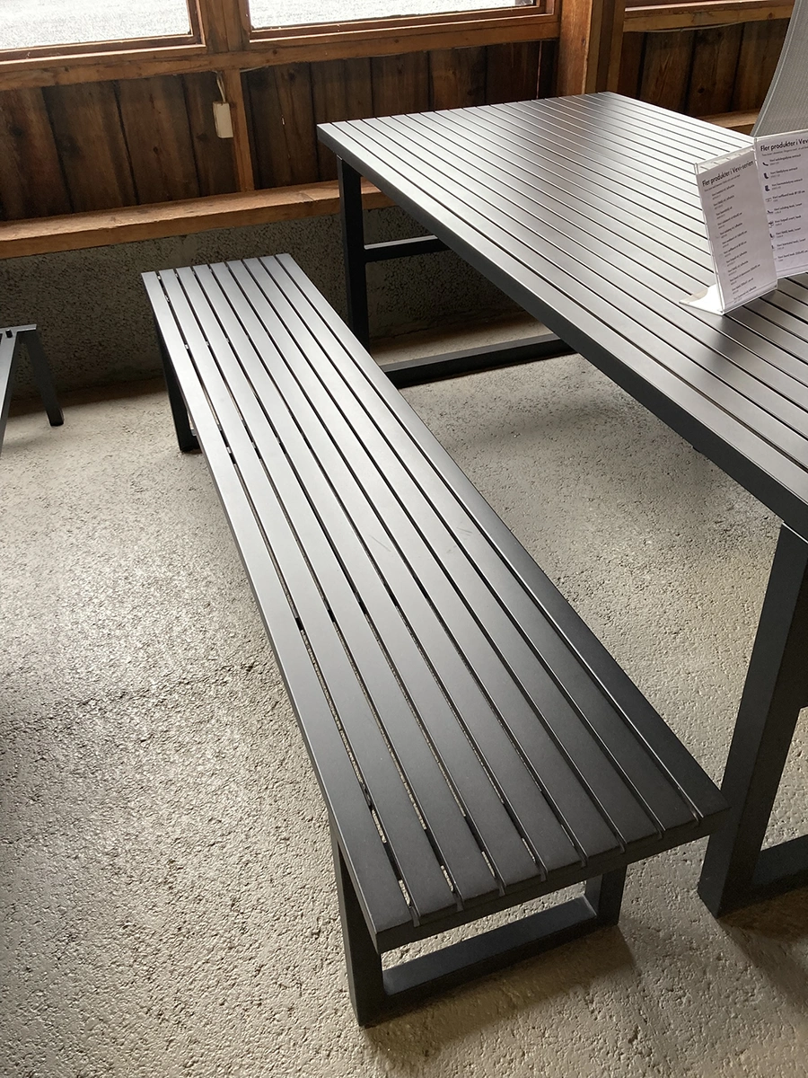 Vevi bänk svart - 200x41 cm