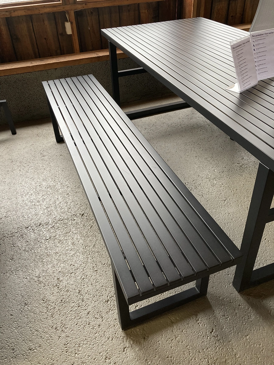 Vevi bänk svart - 200x41 cm