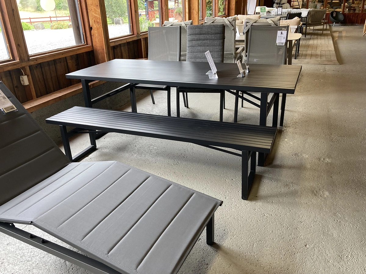 Vevi bänk svart - 200x41 cm