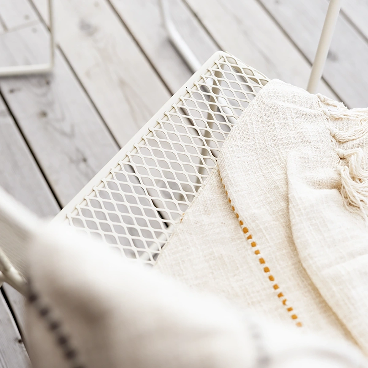 Haru loungefåtölj pärlvit