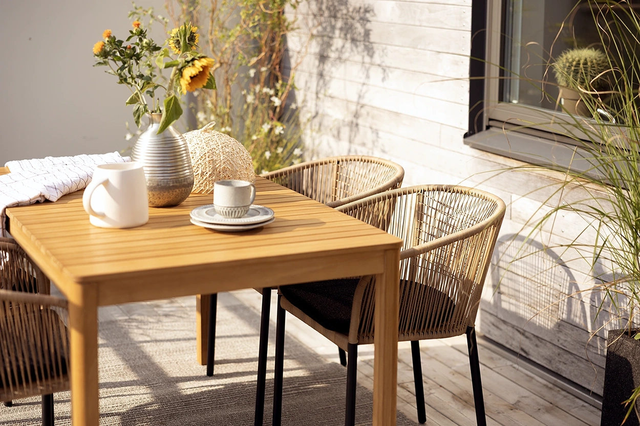 Joe matbord teak - 140x80 cm