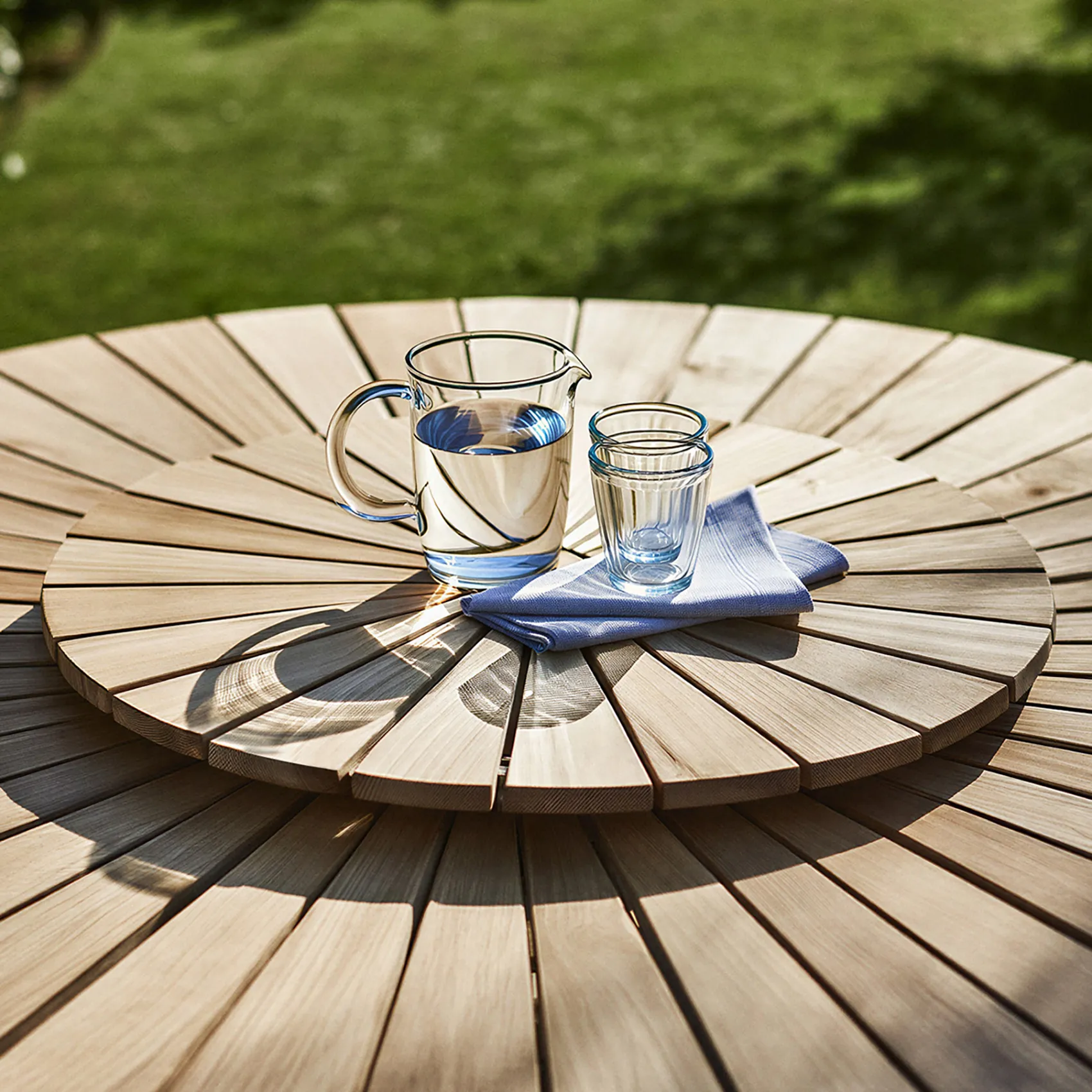 Ellen snurrbricka teak Ø60 cm