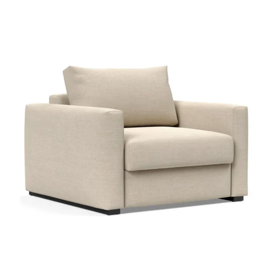 Cosial bäddfåtölj i beige.