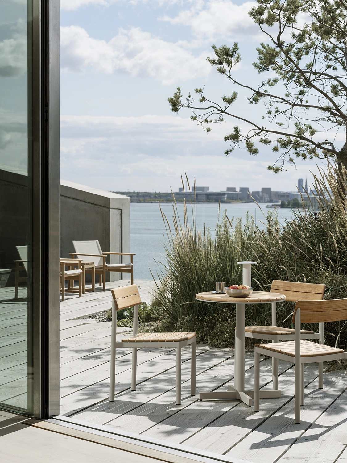 Pelagus cafébord ivory/teak Ø62 cm