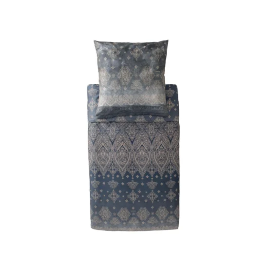 Kerala bäddset i grått, bilden visar fyrkantig kudde men produkten har 60x50 örngott.