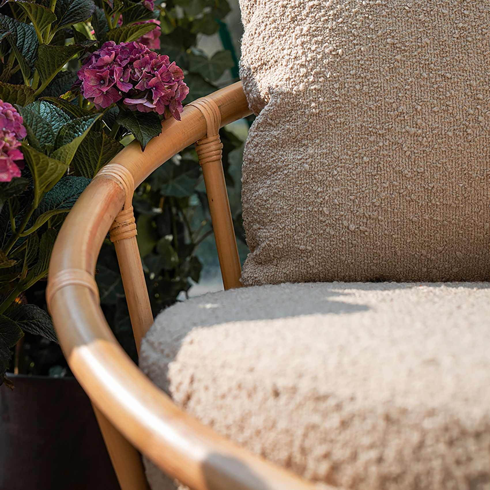 Sienna fåtölj rotting natur/sand