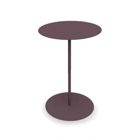 Jet Set sidobord i färgen lila, diameter är 45 cm och höjd 67 cm.