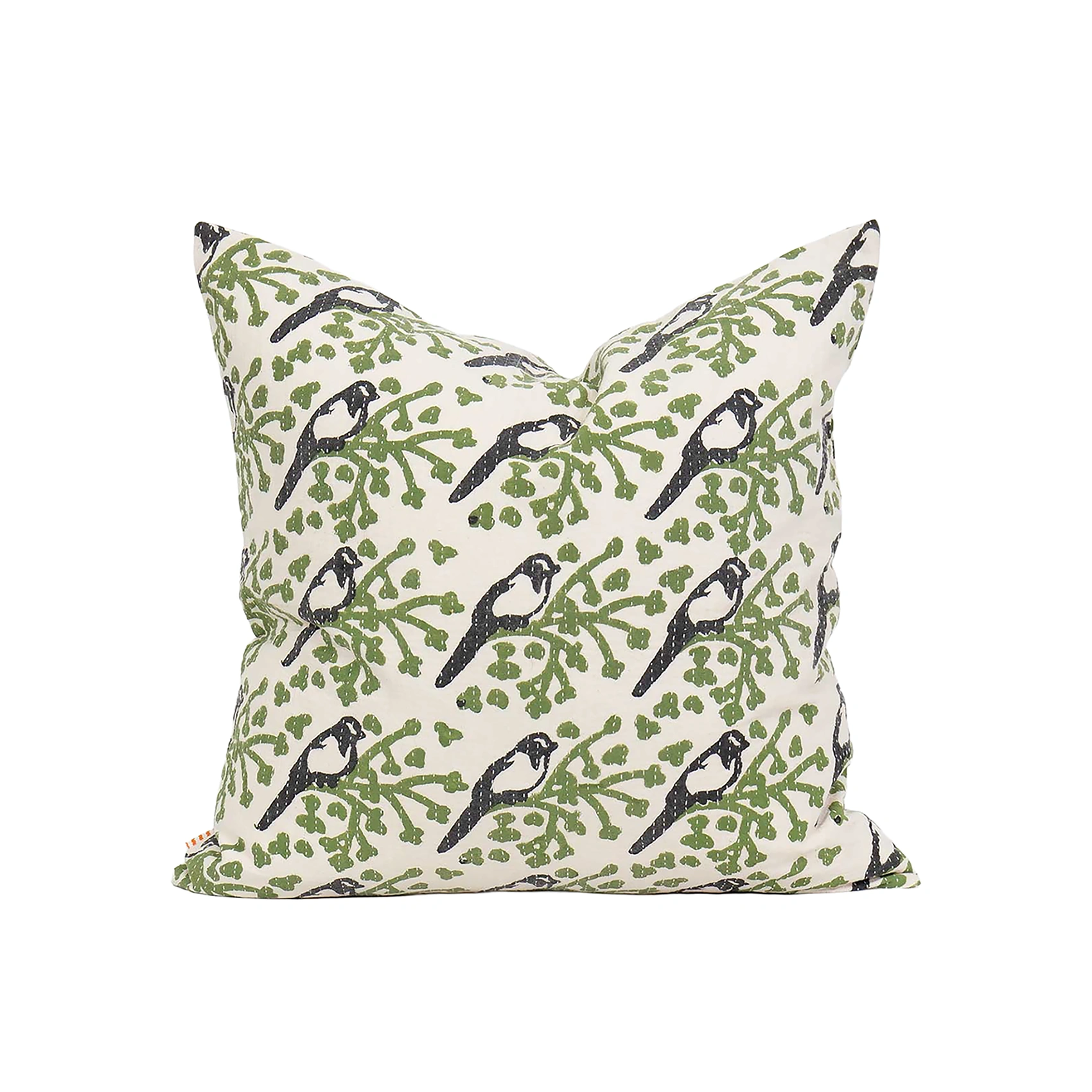 Pica Pica kuddfodral med tryck av skator på en gren.